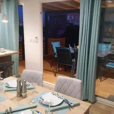 House Beta With Pool, Jacuzzi, Playground & Bbq In An Olive Grove With A Beach, Pomer - Istria Pula