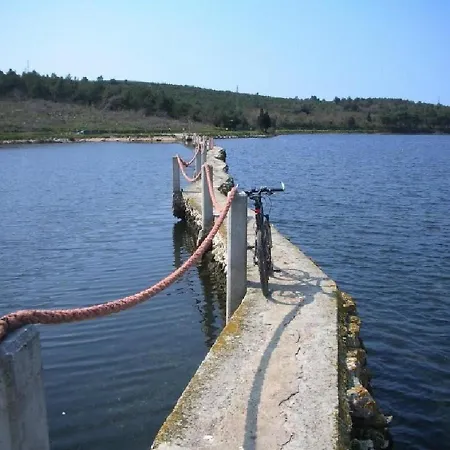 House Beta With Pool, Jacuzzi, Playground & Bbq In An Olive Grove With A Beach, Pomer - Istria Ferienhaus
