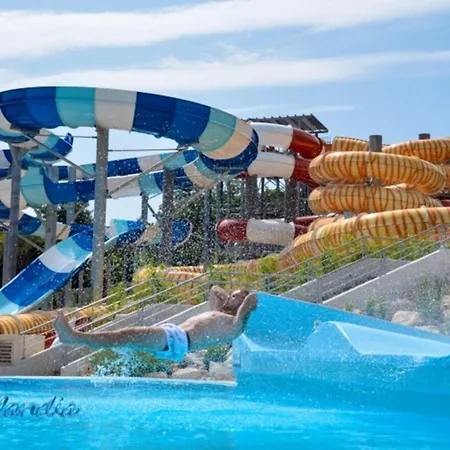 Beach House Beta With Pool, Jacuzzi, Playground & Bbq In An Olive Grove With A Beach, Pomer - Istria * Pula