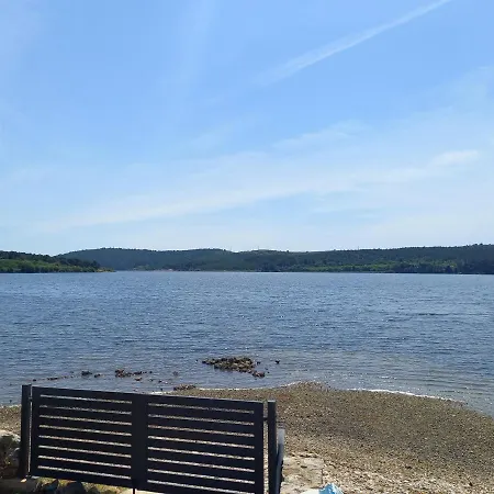 Beach House Beta With Pool, Jacuzzi, Playground & Bbq In An Olive Grove With A Beach, Pomer - Istria *