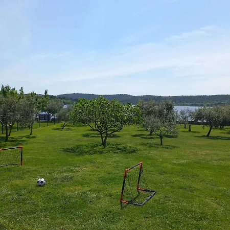 Beach House Beta With Pool, Jacuzzi, Playground & Bbq In An Olive Grove With A Beach, Pomer - Istria Pula