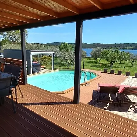 Beach House Beta With Pool, Jacuzzi, Playground & Bbq In An Olive Grove With A Beach, Pomer - Istria Vikendica