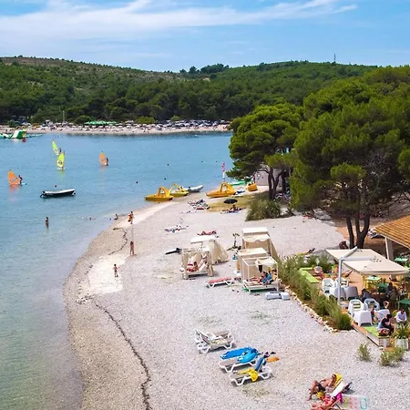 House Beta With Pool, Jacuzzi, Playground & Bbq In An Olive Grove With A Beach, Pomer - Istria Hébergement de vacances Pula