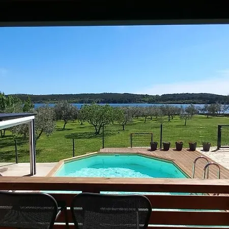 House Beta With Pool, Jacuzzi, Playground & Bbq In An Olive Grove With A Beach, Pomer - Istria *