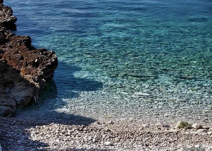 Holiday home Beach House Beta With Pool, Jacuzzi, Playground & Bbq In An Olive Grove With A Beach, Pomer - Istria