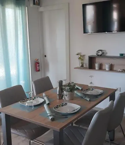 Holiday home Beach House Beta With Pool, Jacuzzi, Playground & Bbq In An Olive Grove With A Beach, Pomer - Istria Pula