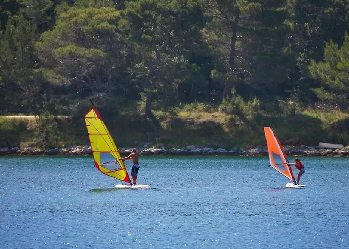 Beach House Beta With Pool, Jacuzzi, Playground & Bbq In An Olive Grove With A Beach, Pomer - Istria *