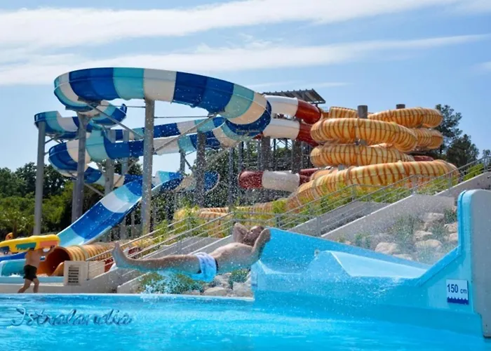 Beach House Beta With Pool, Jacuzzi, Playground & Bbq In An Olive Grove With A Beach, Pomer - Istria * Pula