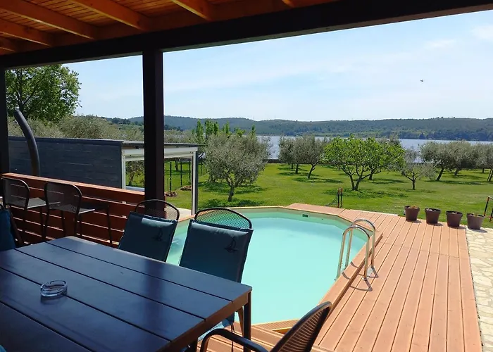 Beach House Beta With Pool, Jacuzzi, Playground & Bbq In An Olive Grove With A Beach, Pomer - Istria * Pula